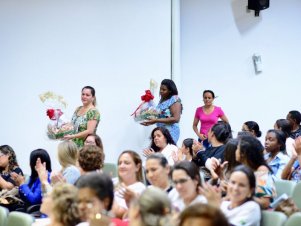 Professoras da rede de ensino público e privado participam do encerramento do Curso de Extensão Práticas de Alfabetização e Letramento da UFLA 